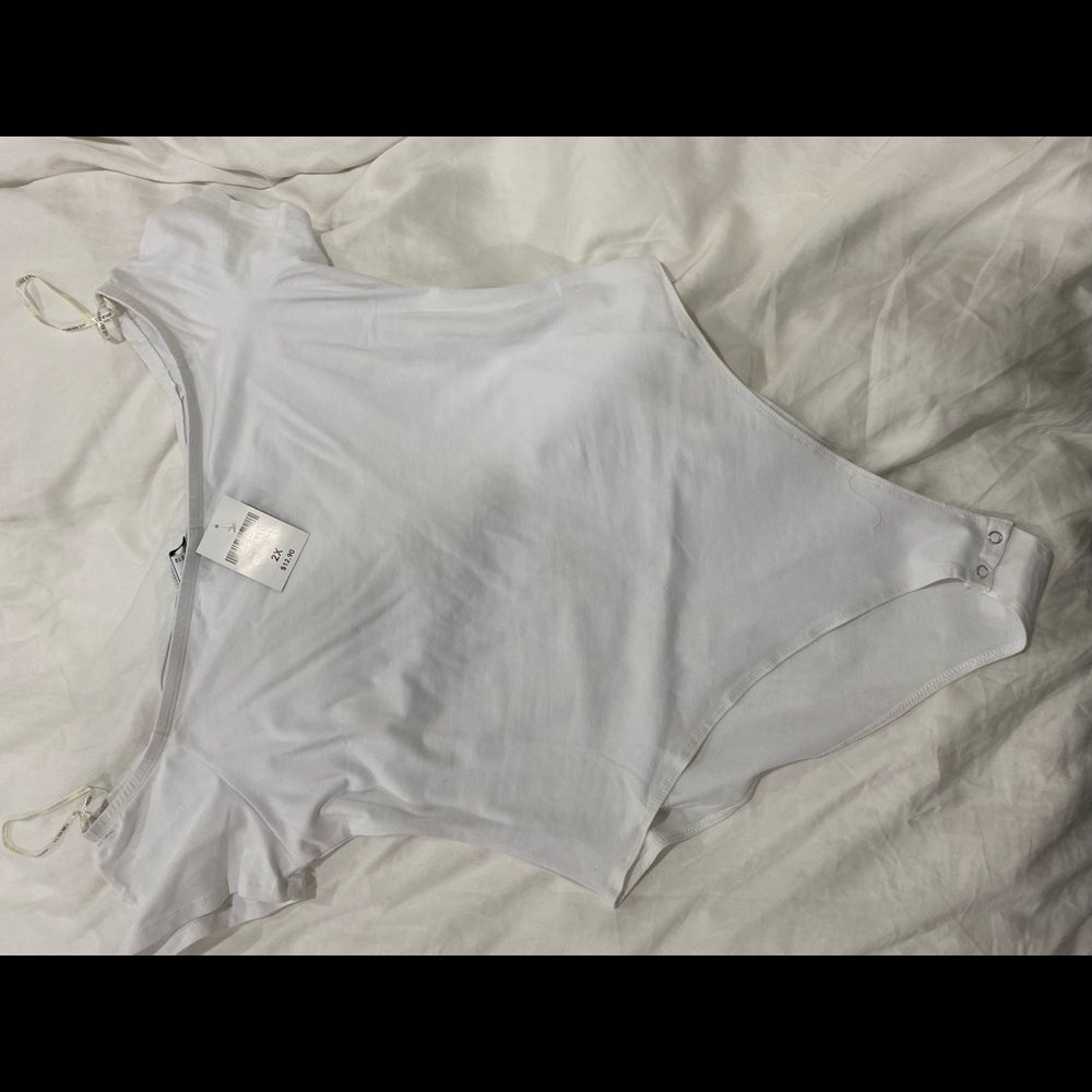 Forever 21 bodysuits black and white 2xl